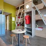 Hotel Meininger Mitte 3*