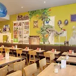 Meininger Mitte Hotel