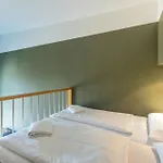 Ξενοδοχείο Meininger Mitte 3*