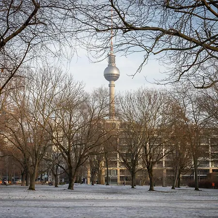 Hotel Meininger Mitte 3*