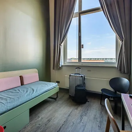 Meininger Mitte Hotell 3*