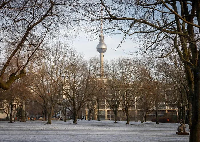 Hotel Meininger Mitte 3*