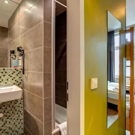 柏林米特梅宁阁酒店 3*