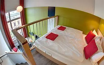 Meininger Mitte Отель 3*