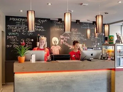 Отель Meininger Mitte 3*