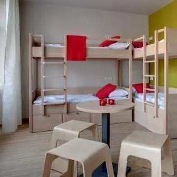 Отель Meininger Mitte